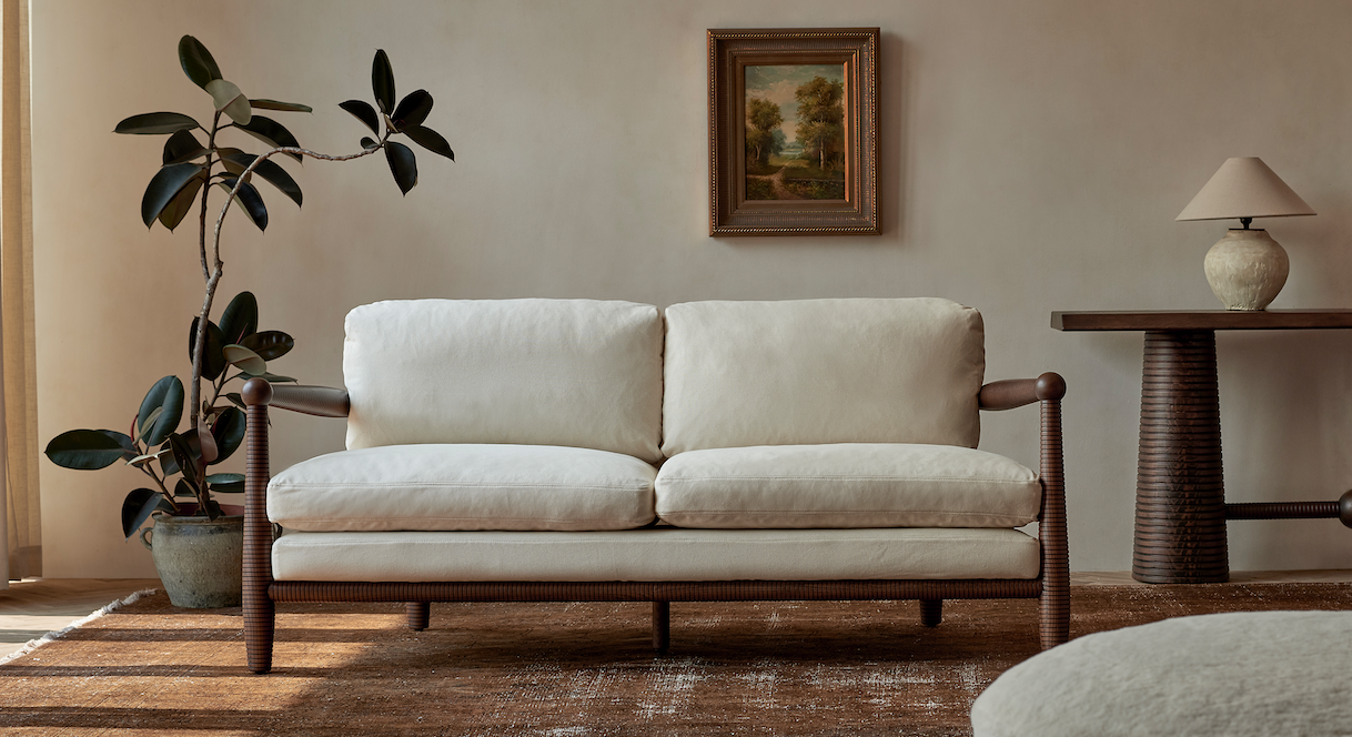 Gio Sofa in Beach Walk, Cotton Canvas