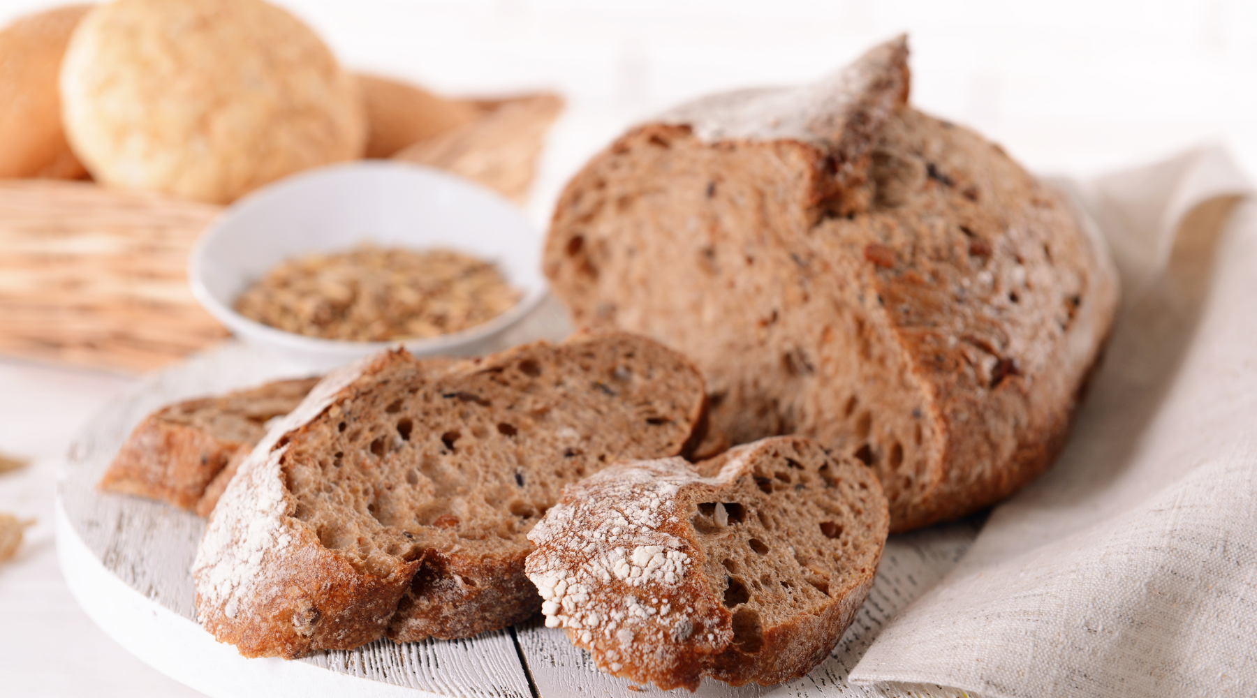 HOMEMADE BREAD VS. STORE-BOUGHT BREAD: THE MAJOR DIFFERENCE