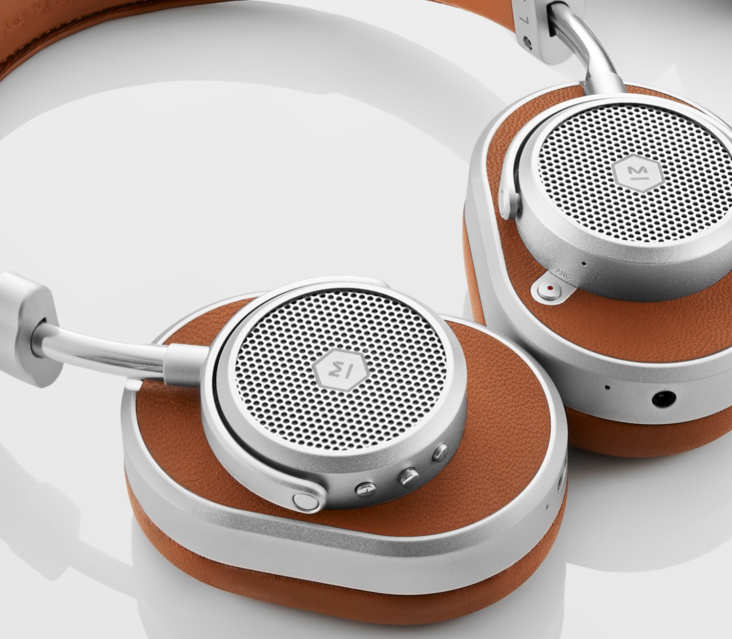 Our active noise-cancelling system eliminates noise without compromising sound quality