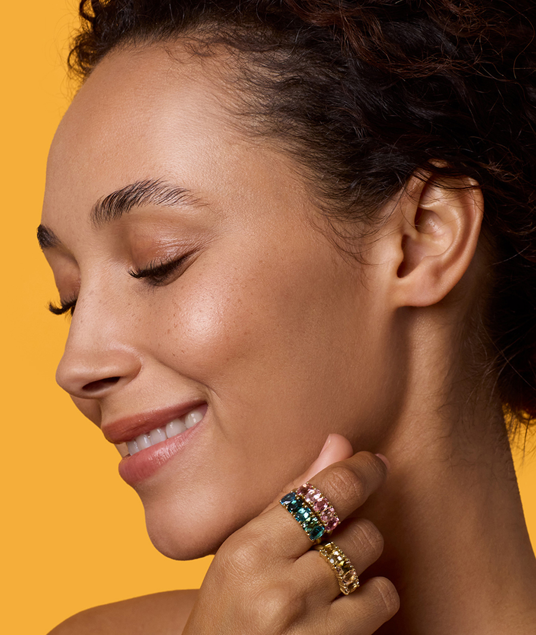 Celebrate color and everything else with our Five Stone Rings.SHOP GEMMY GEM OVAL FIVE STONE RINGS