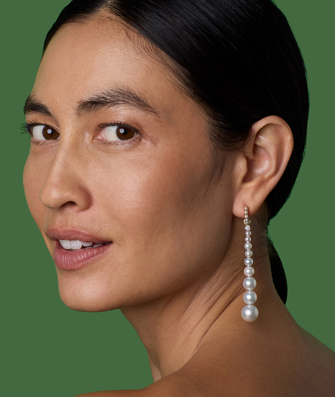 Modern, graceful, and effortlessly flattering, these duster earrings pay homage to the pearl.SHOP PEARL EARRINGS