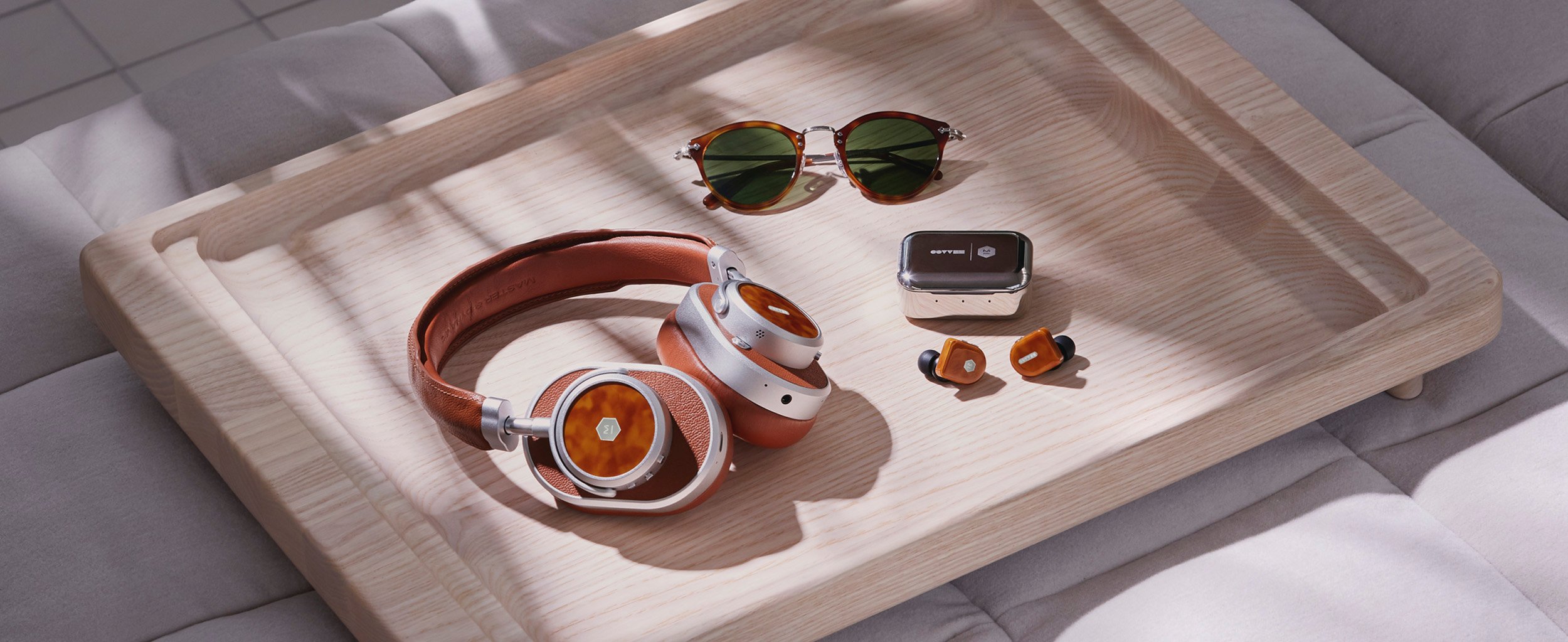 Vintage Design Meets Hi-Fi Technology In The Master & Dynamic X