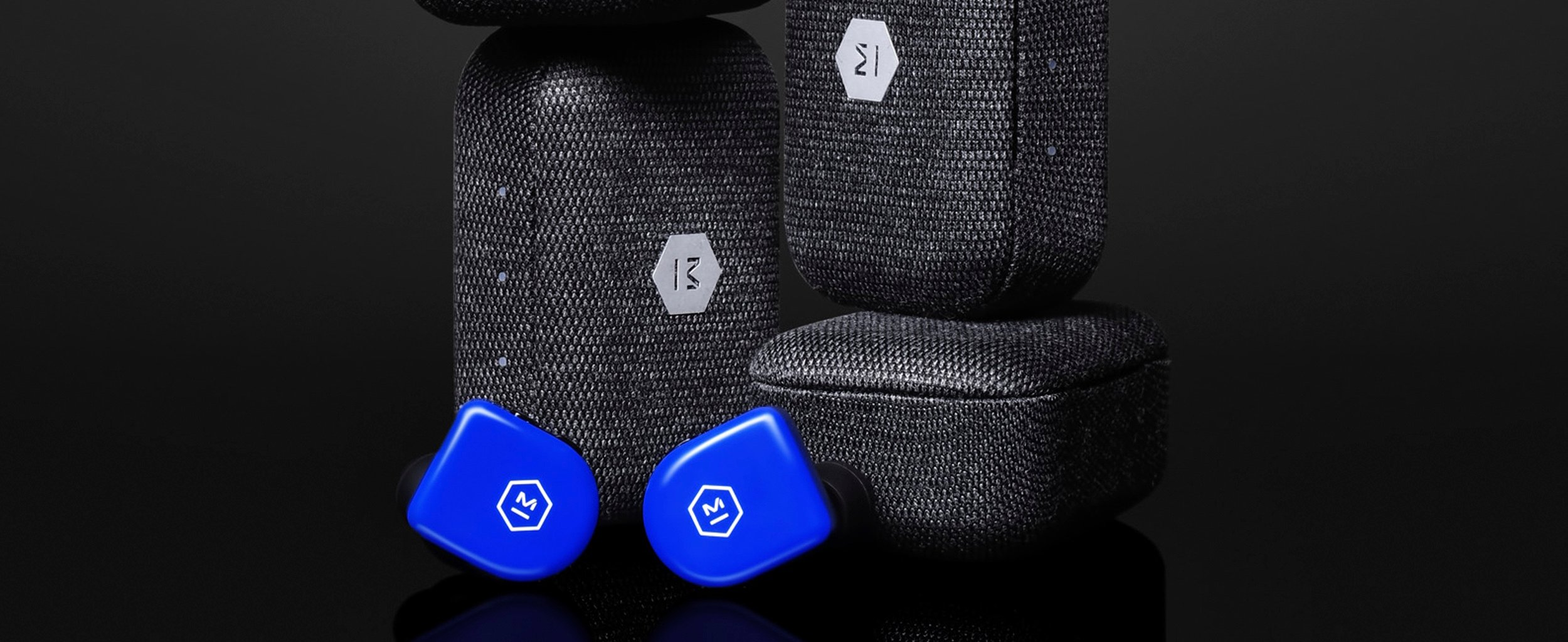 Gifts For Runners 2020 Shop Best Running Earphones For The Holidays Master Dynamic