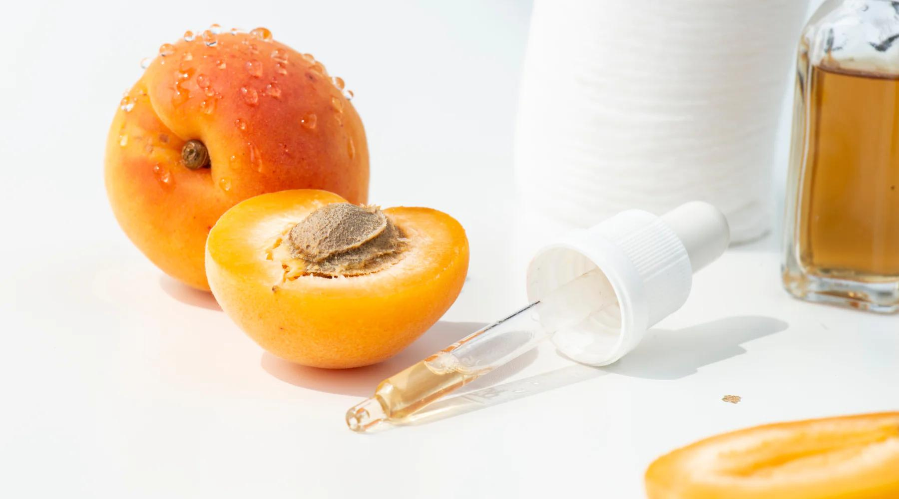 7 OF THE BEST NATURAL SKIN AND HAIR OILS TO GLOW NATURALLY
