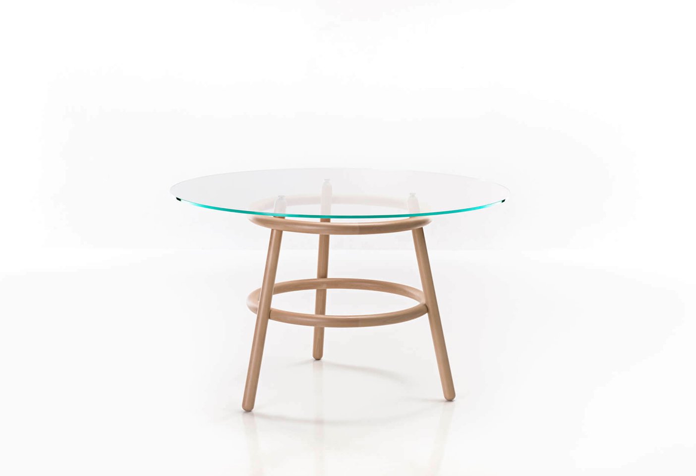 The Magistretti 03 02 table designed by Vico Magistreatti. Photo c/o Gebrüder Thonet Vienna.