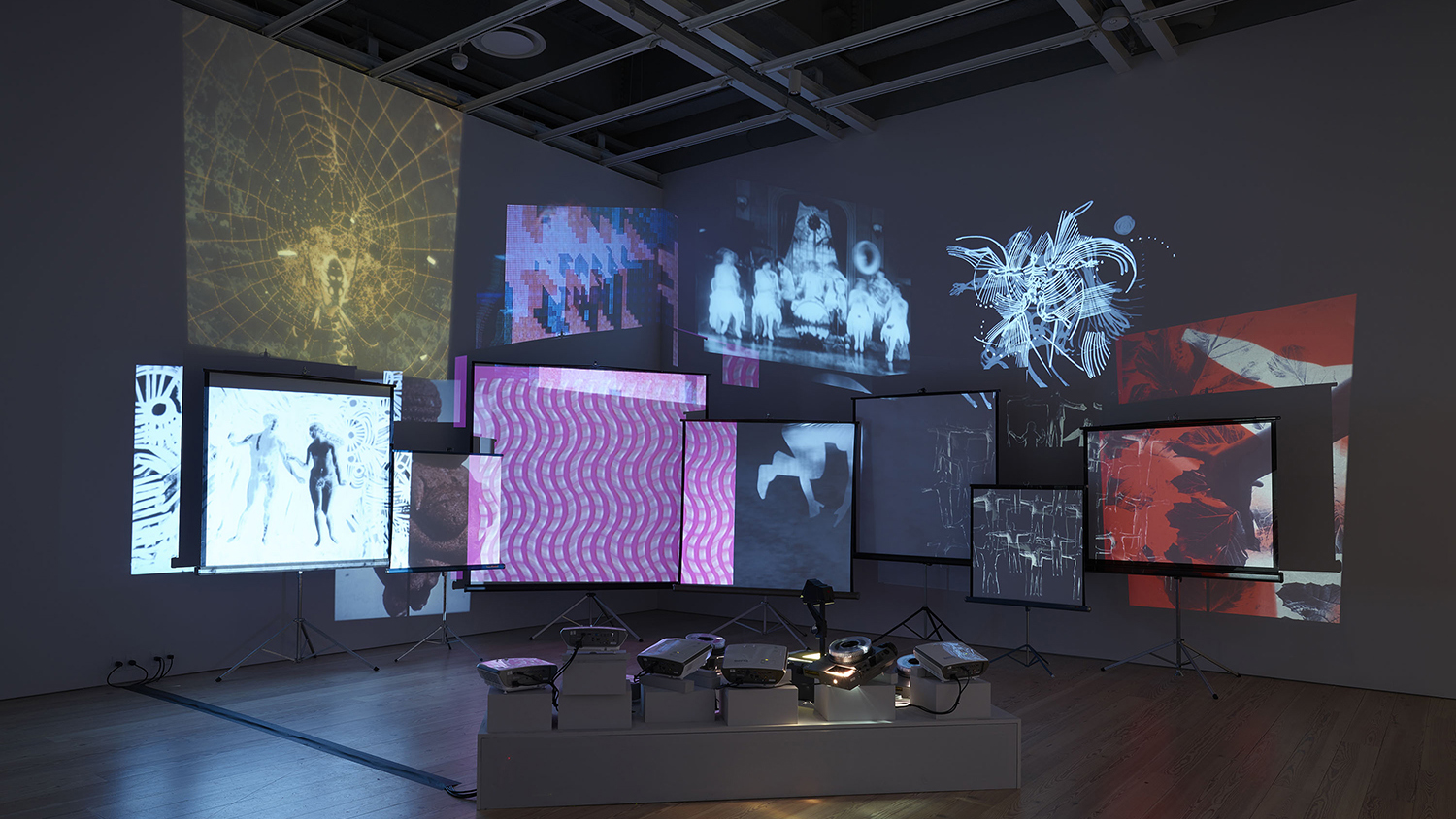 Installation view of “Dreamlands: Immersive Cinema and Art, 1905-2016” (Whitney Museum of American Art, New York, October 28, 2016-February 5, 2017). Dora Budor, Adaption of an Instrument. Courtesy of the artist © 2016