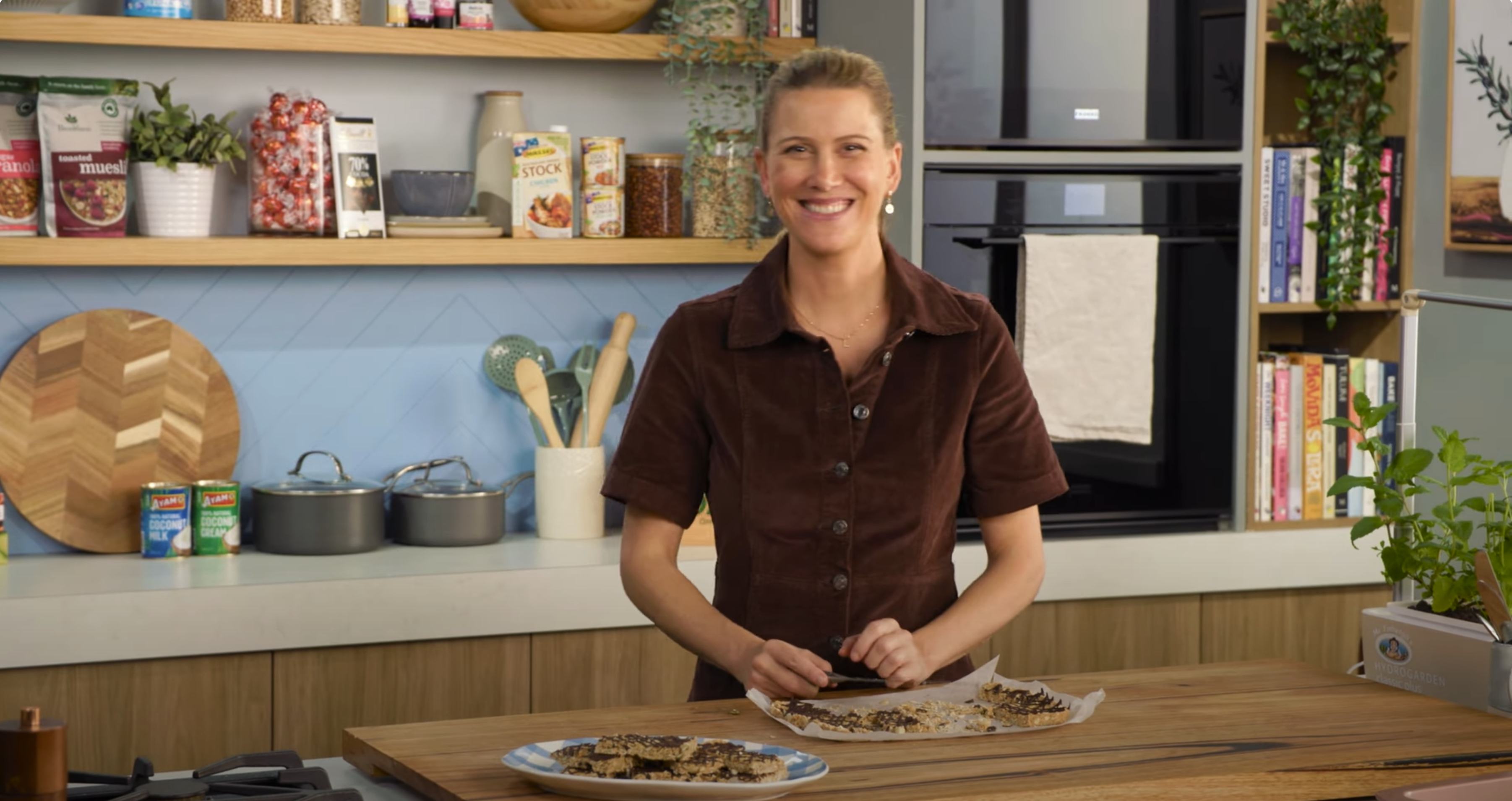 Brookfarm 4-Ingredient Muesli Bars