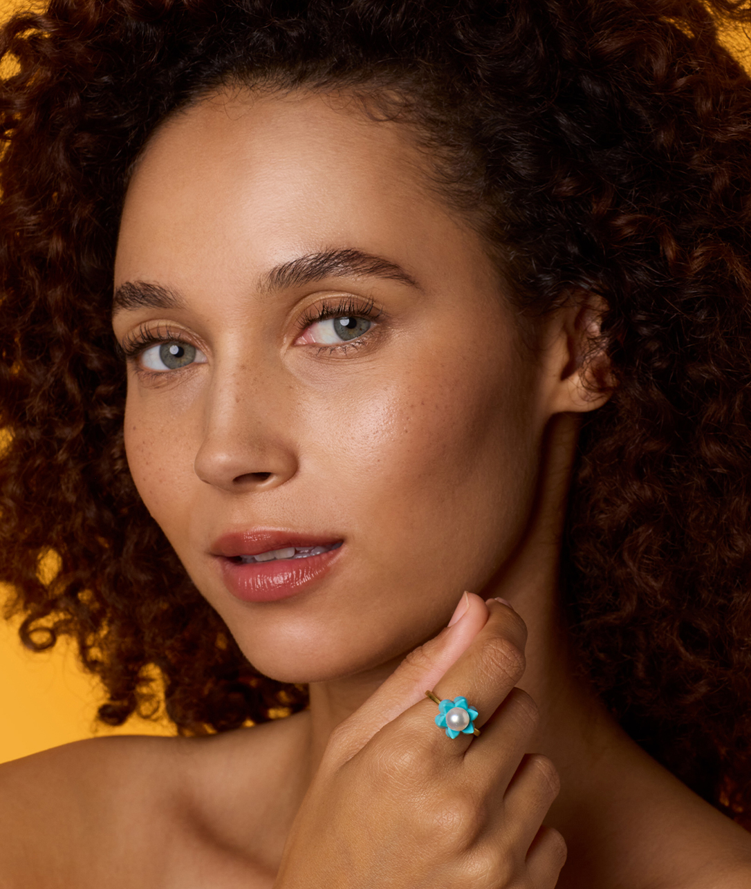 The beauty of Lily of the Valley captured with stunning, sculptural shine.SHOP LILY OF THE VALLEY