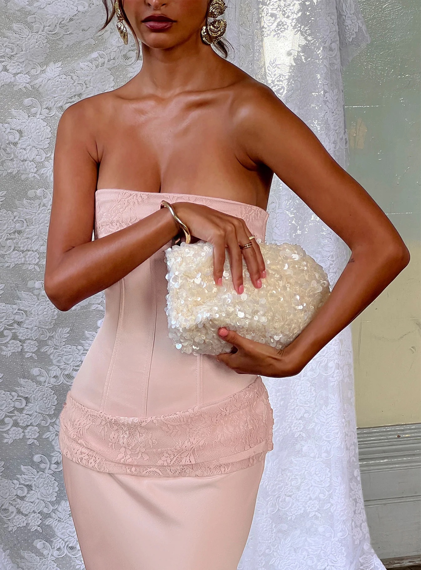 Accessories to Complete Your Fall Wedding Look - Princess Polly Bag