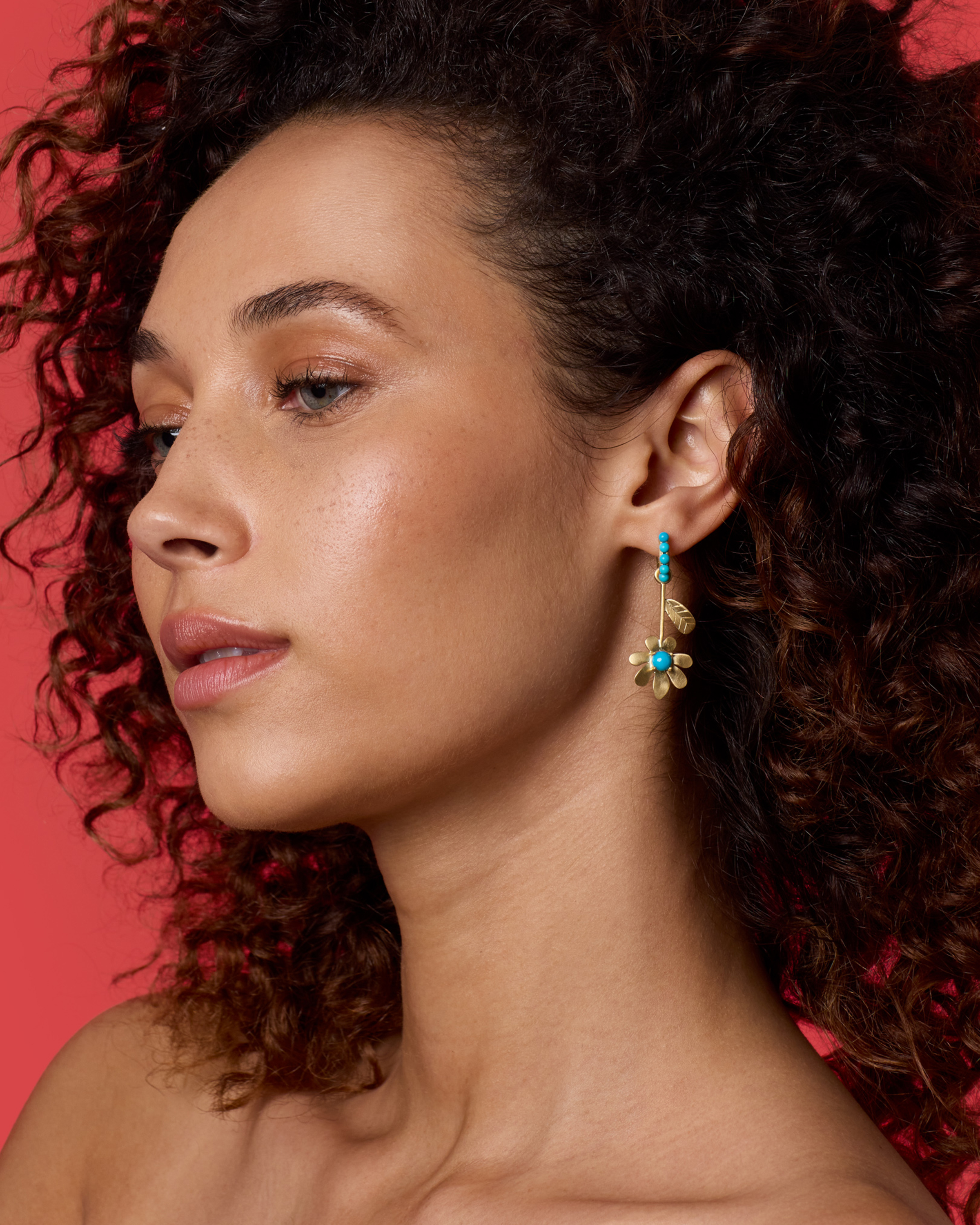 A modern take on florals that's nothing short of stunning.SHOP GOLDEN BLOSSOM EARRINGS