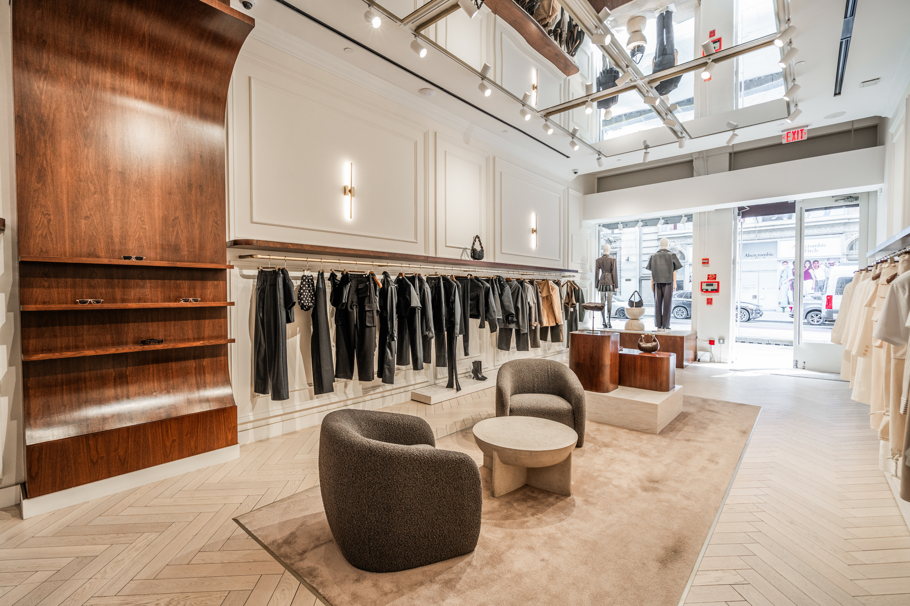 Luxury wood floor grain and finish detail at Maniere de Voir installed by PID Floors