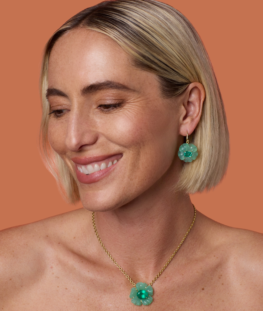 Cool chrysoprase, and sparkling emerald? A perfect pairing.