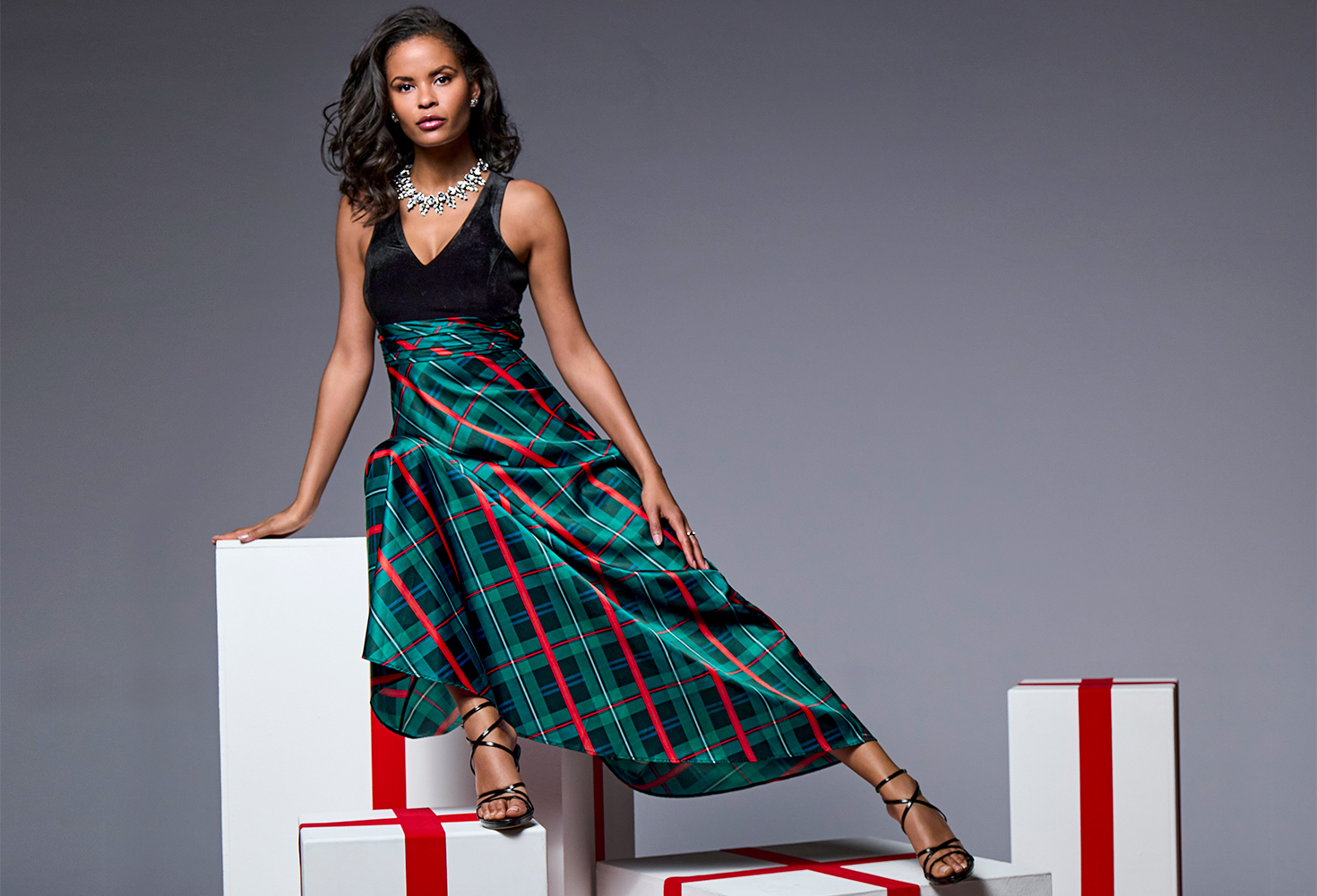 What To Wear To A Holiday Cocktail Party: 5 Chic Outfit Ideas For Ever | Boston Proper What To Wear To A Holiday Cocktail Party: 5 Chic Outfit Ideas For Ever | Boston Proper