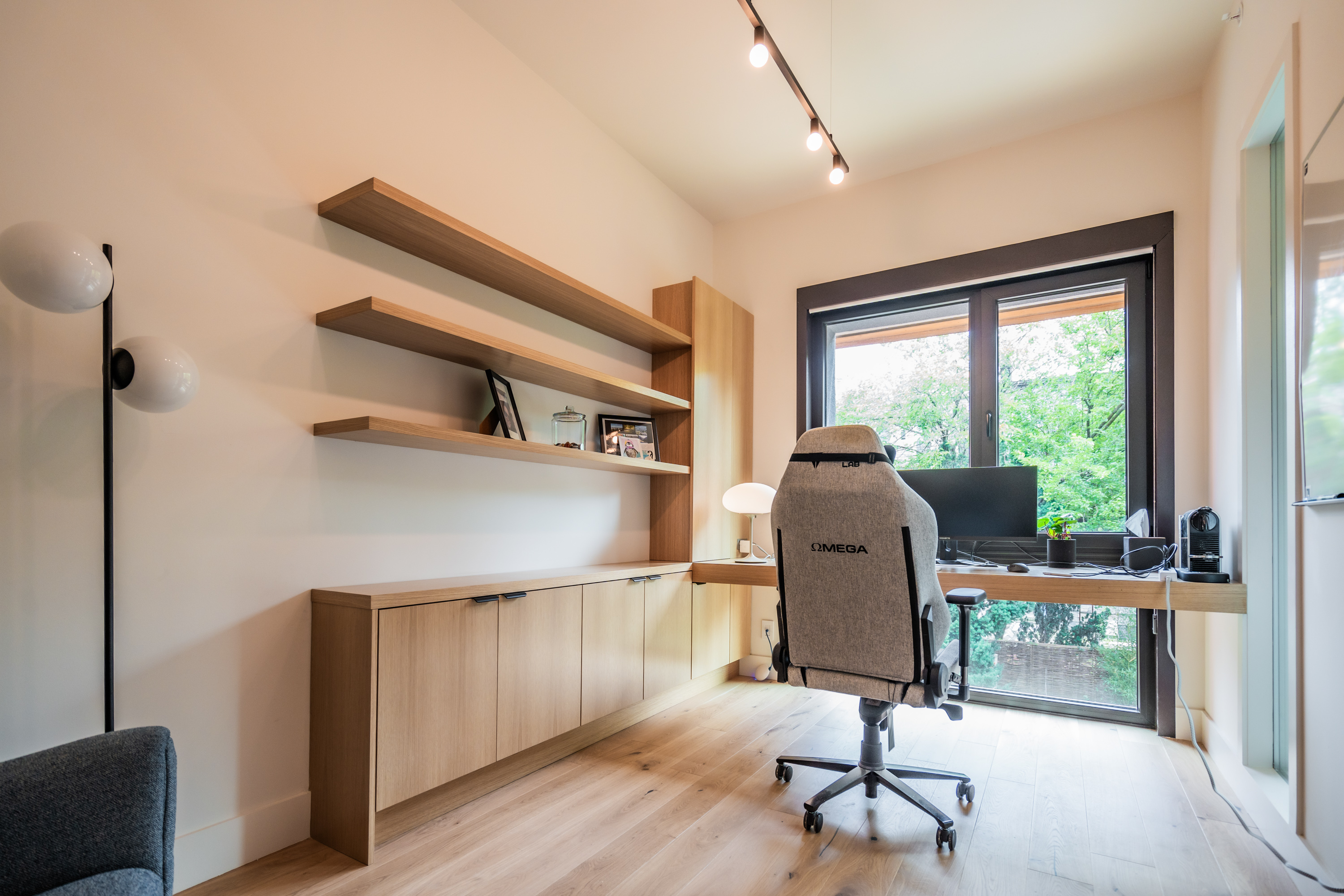 PID Floors hardwood floor finish detail Java Haus commercial interior project