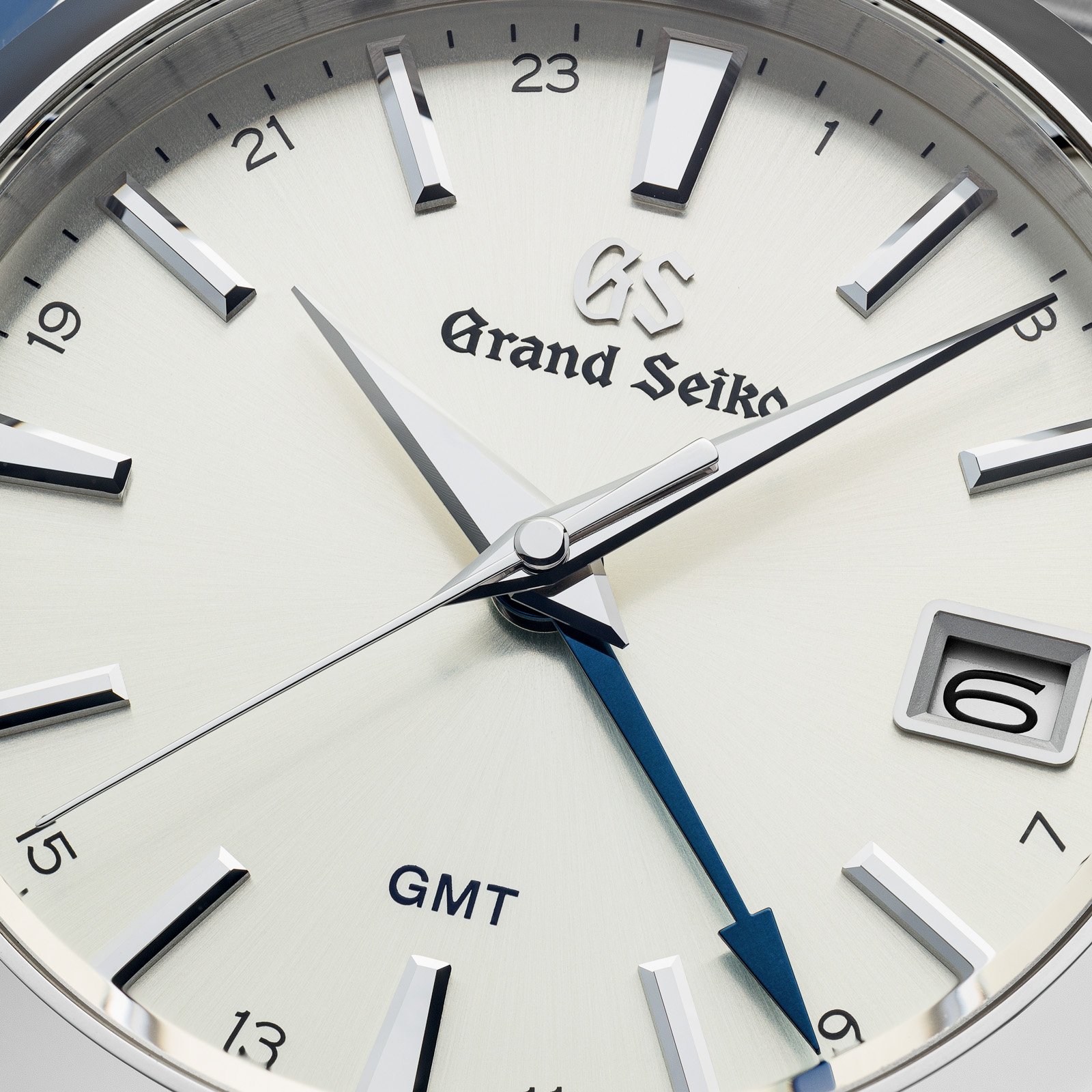 Macro of champagne dial of SBGN011. 