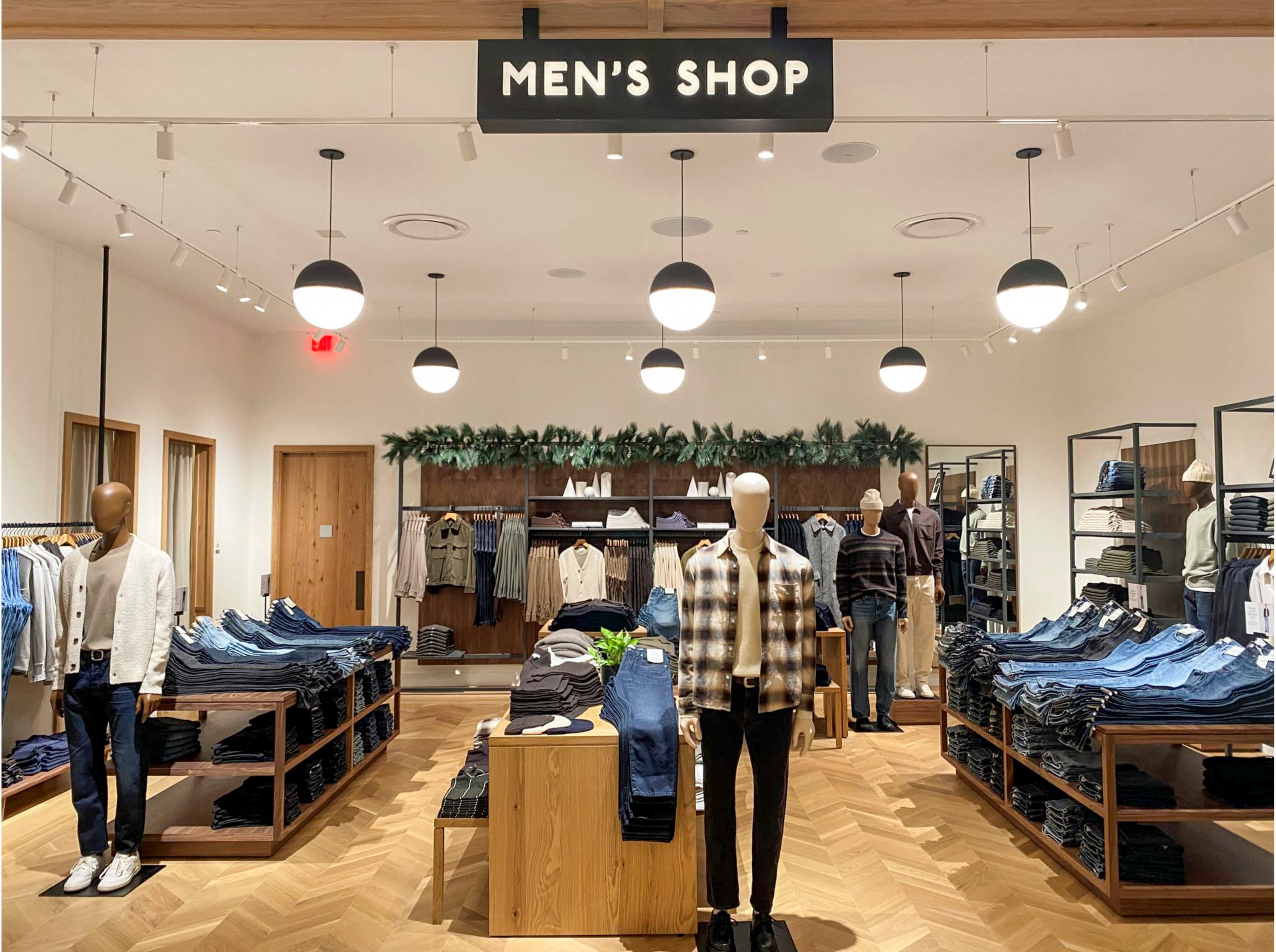 Custom wood flooring pattern inside Madewell retail showroom