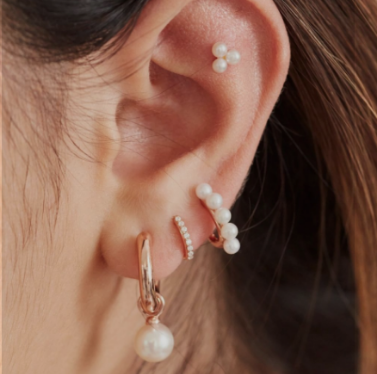 Cool pearl earrings deals