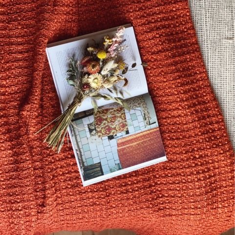 What's the Difference Between Bedspreads, Throws and Blankets? – furn.com