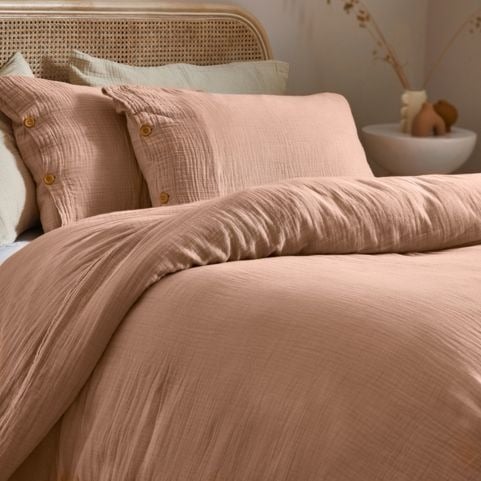 Which Bedding Material is Best? – furn.com