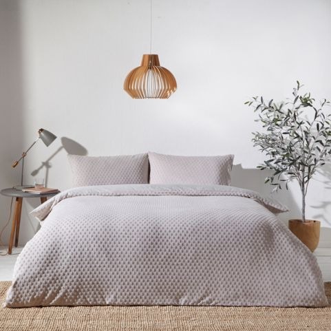 Which Bedding Material is Best? – furn.com