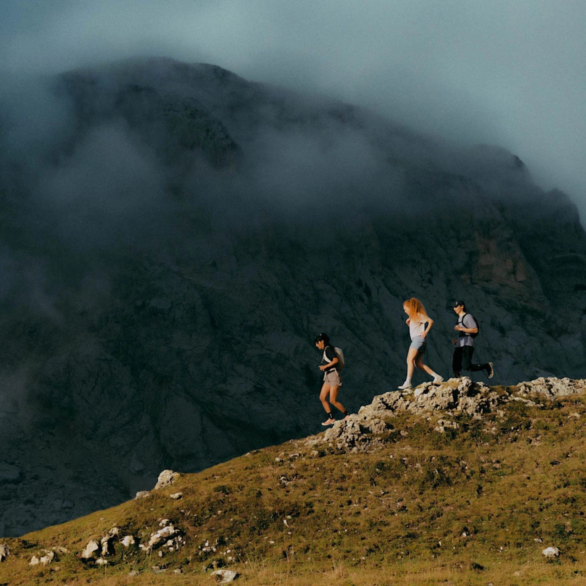 What are the differences between trail, road and gravel shoes?