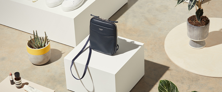 KNOMO Women's Cross Body Bags Category Image | knomo.com