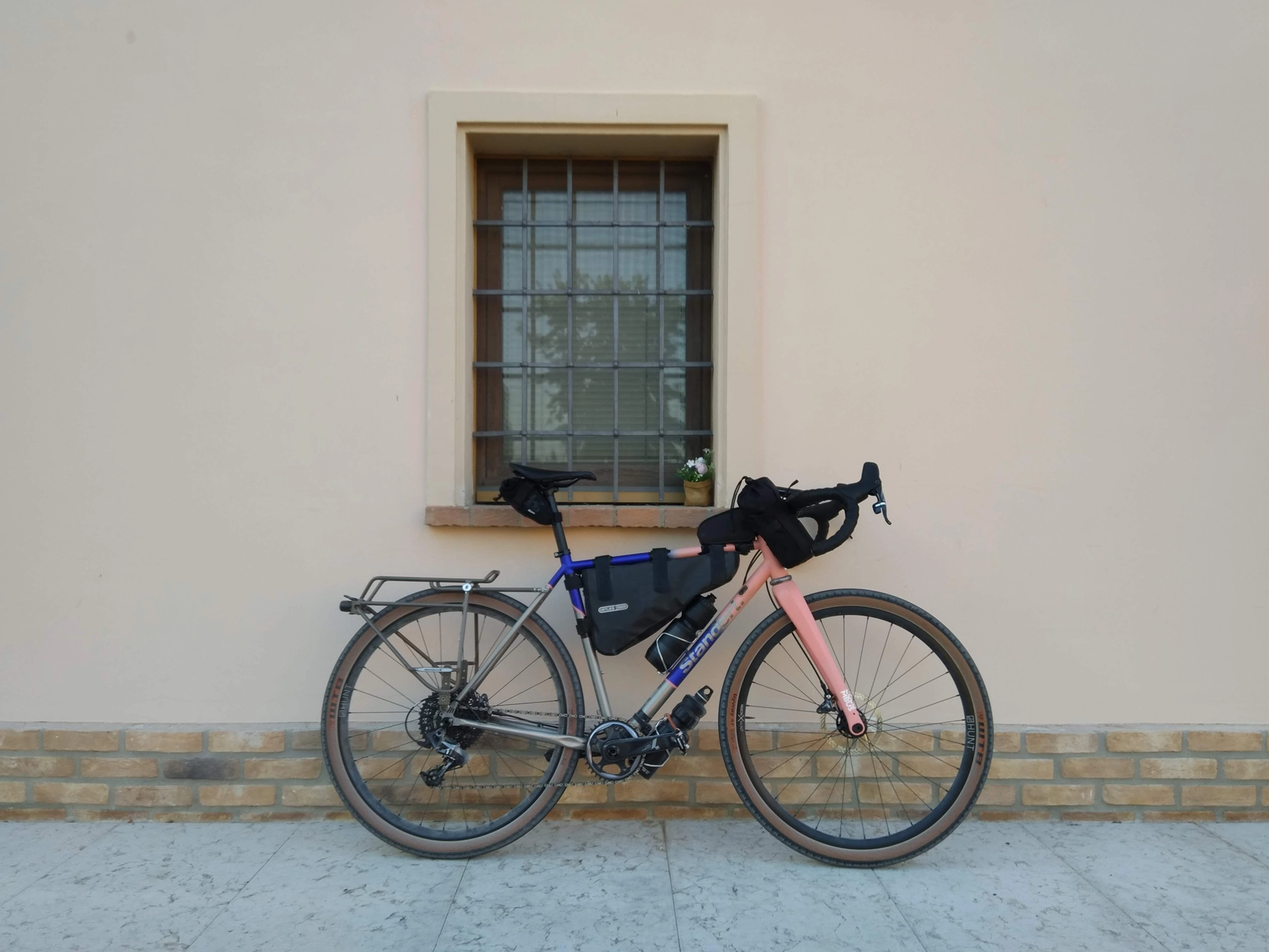 Erdgeschoss Gravel Bikes