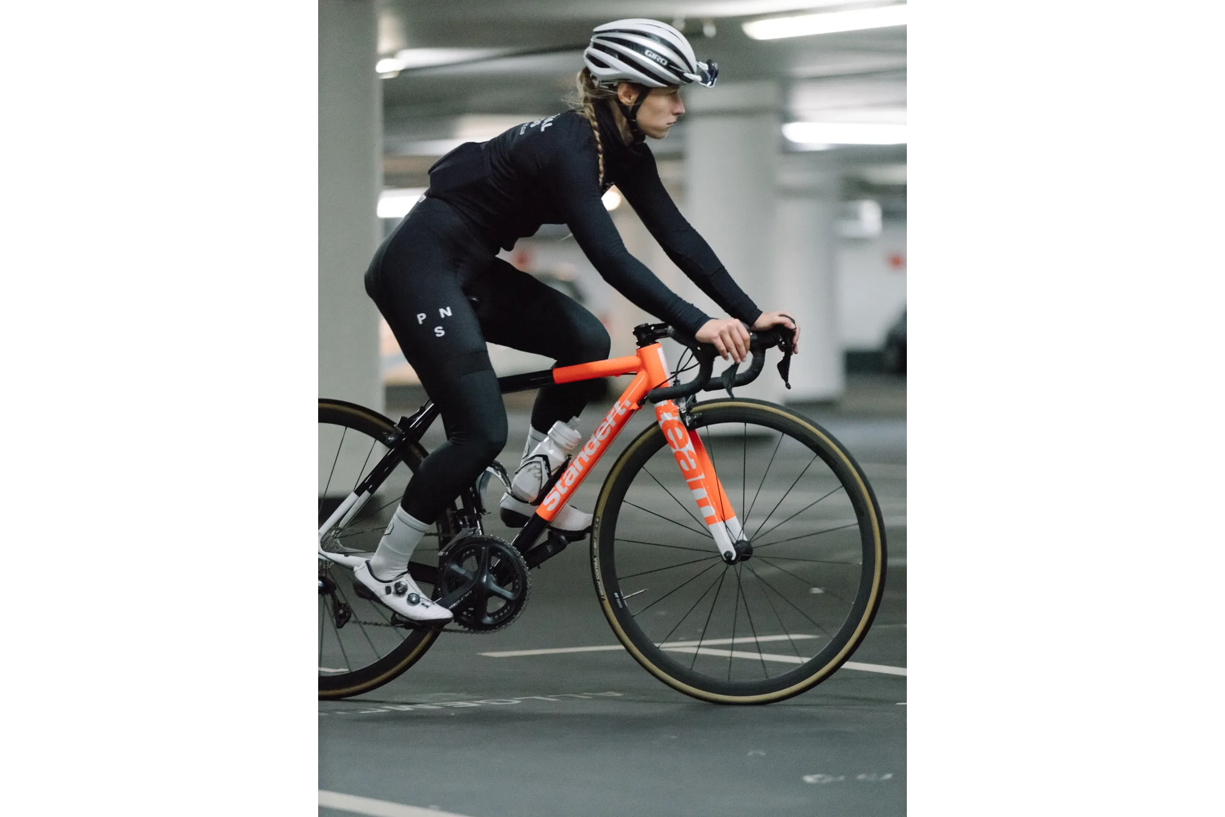 Ayse van Laethem - Project Compact