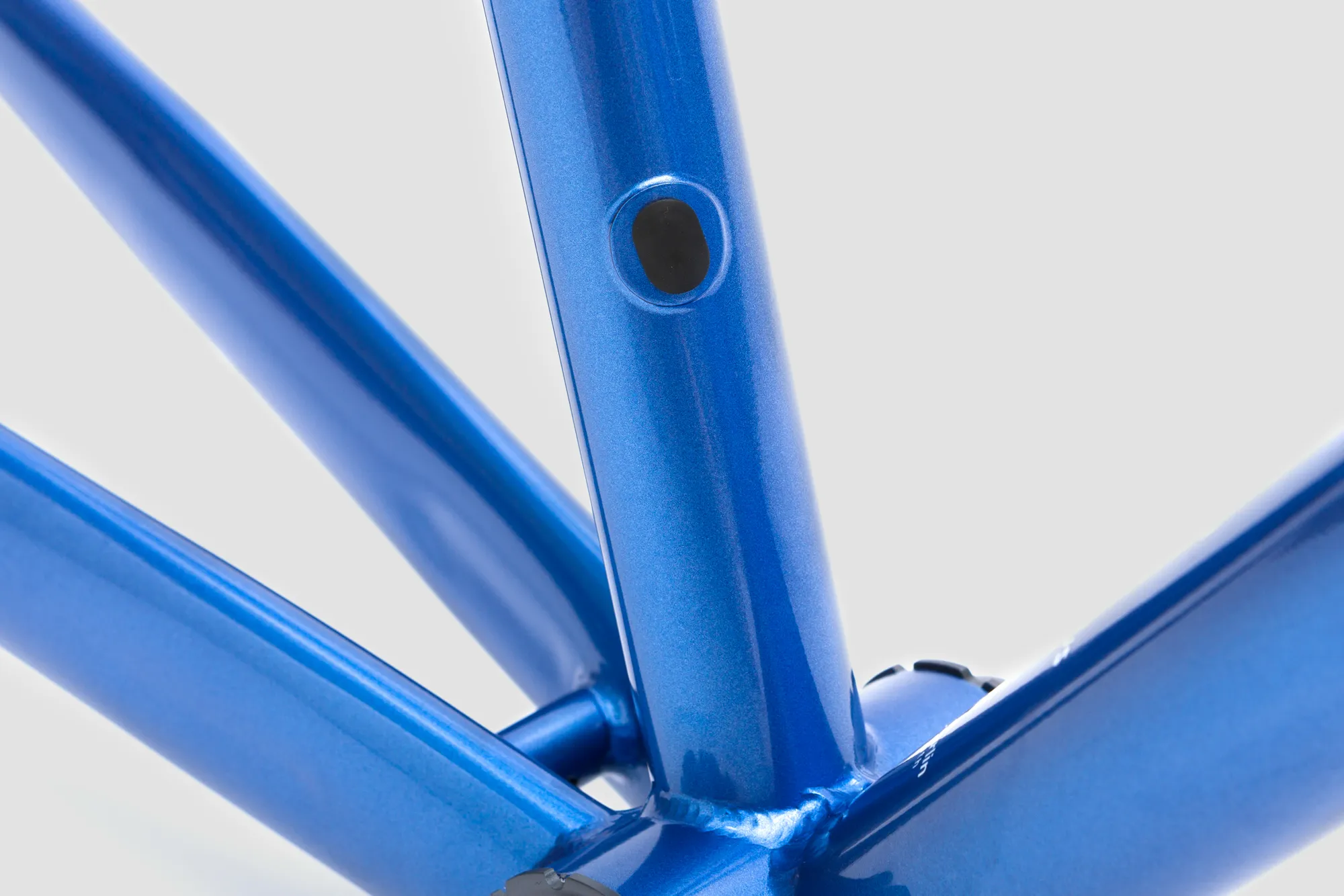 A Modern Classic Steel Road Bike: Triebwerk Mach3