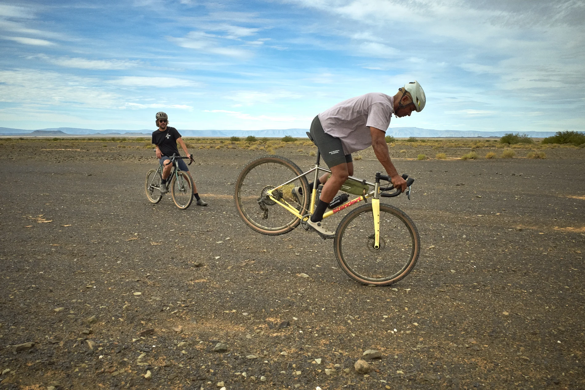 Journal Article about Standert Erdgeschoss Steel Gravel Bike