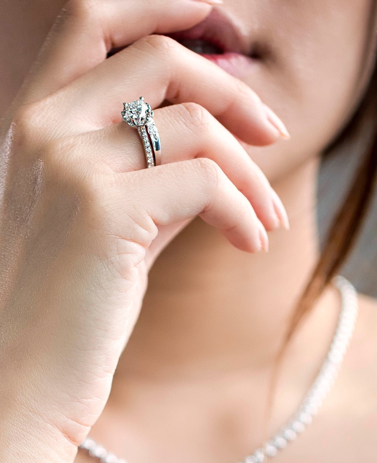 Tips for Buying the Perfect Diamond Engagement Ring | Allurez Jewelry Blog