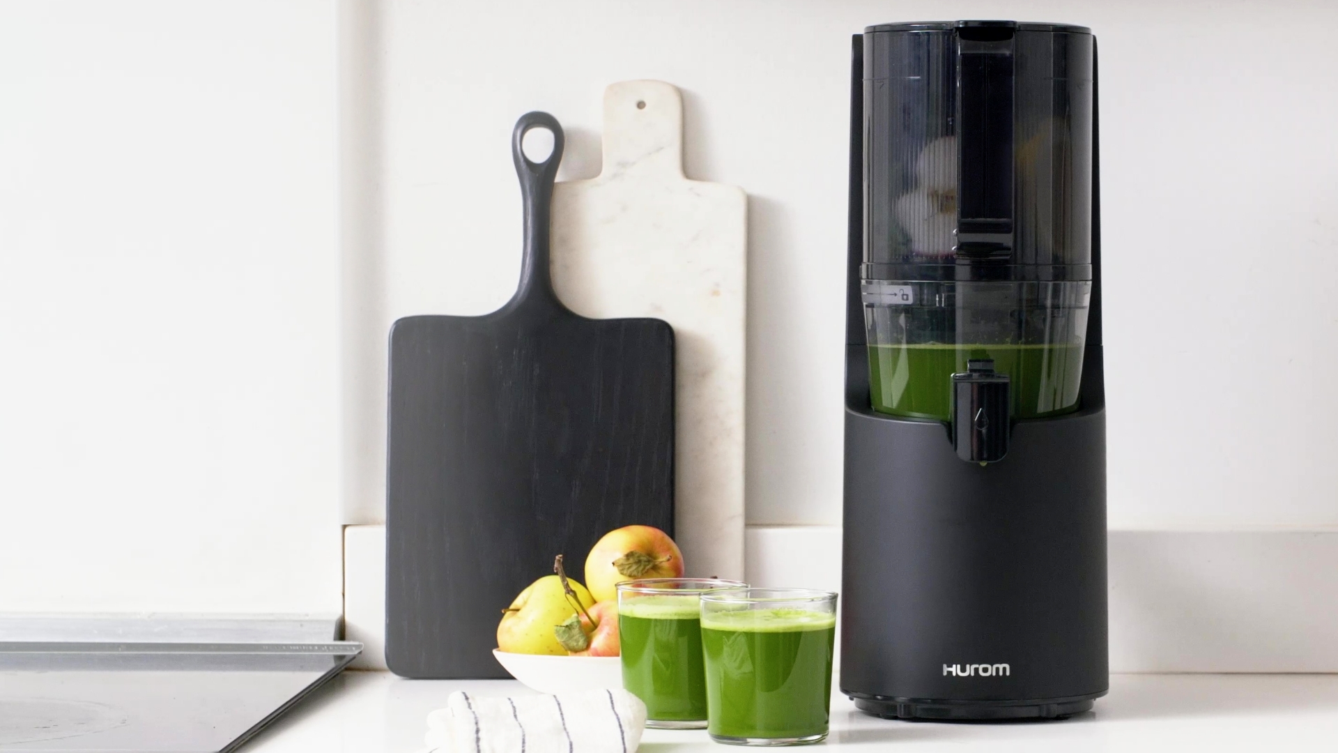 easy to clean masticating juicer