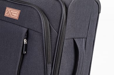 multiple accessible pockets for your convenience and a total volume of 28.8L