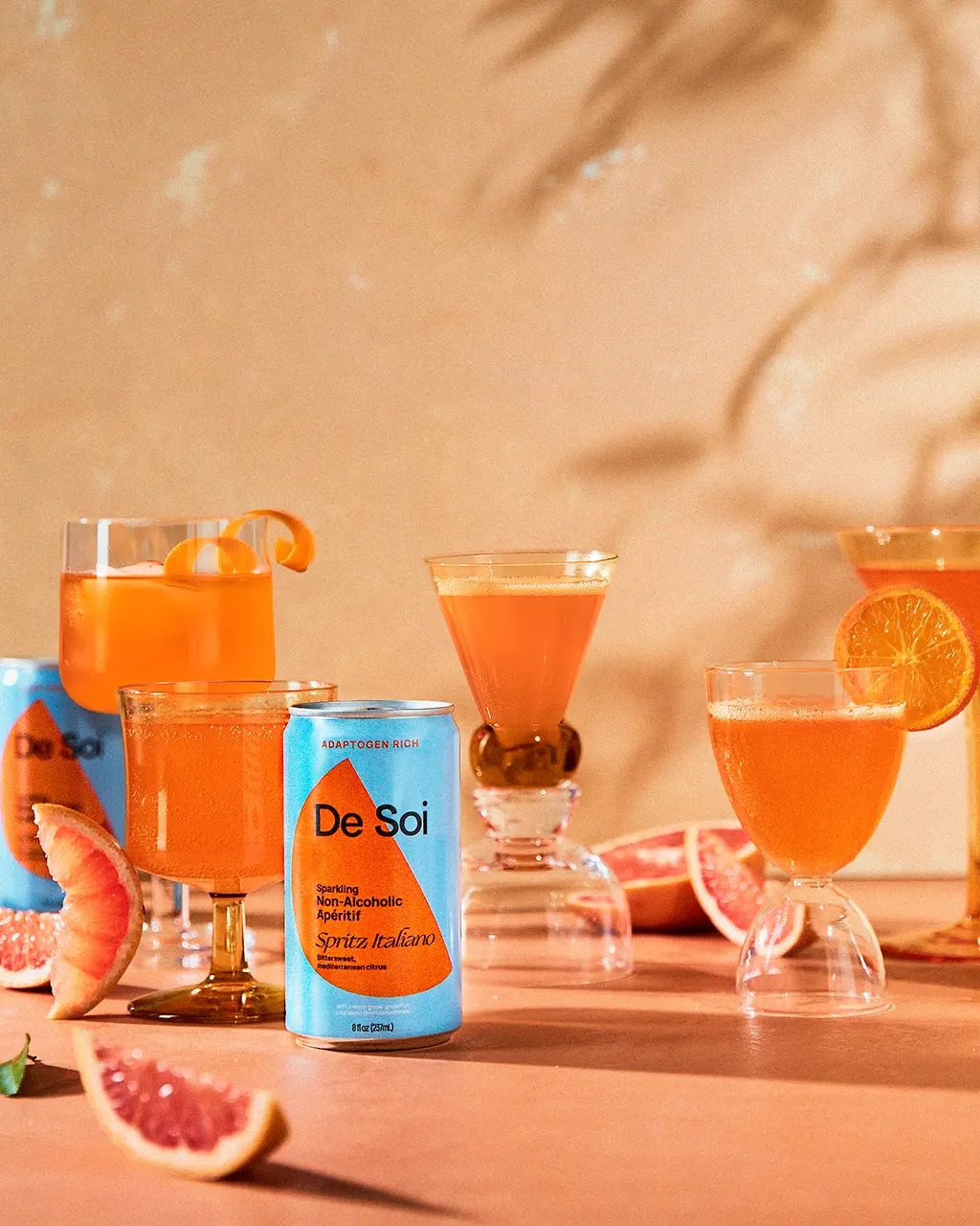 De Soi Non-Alcoholic Sparkling Apéritif Spritz Italiano poured into a glass