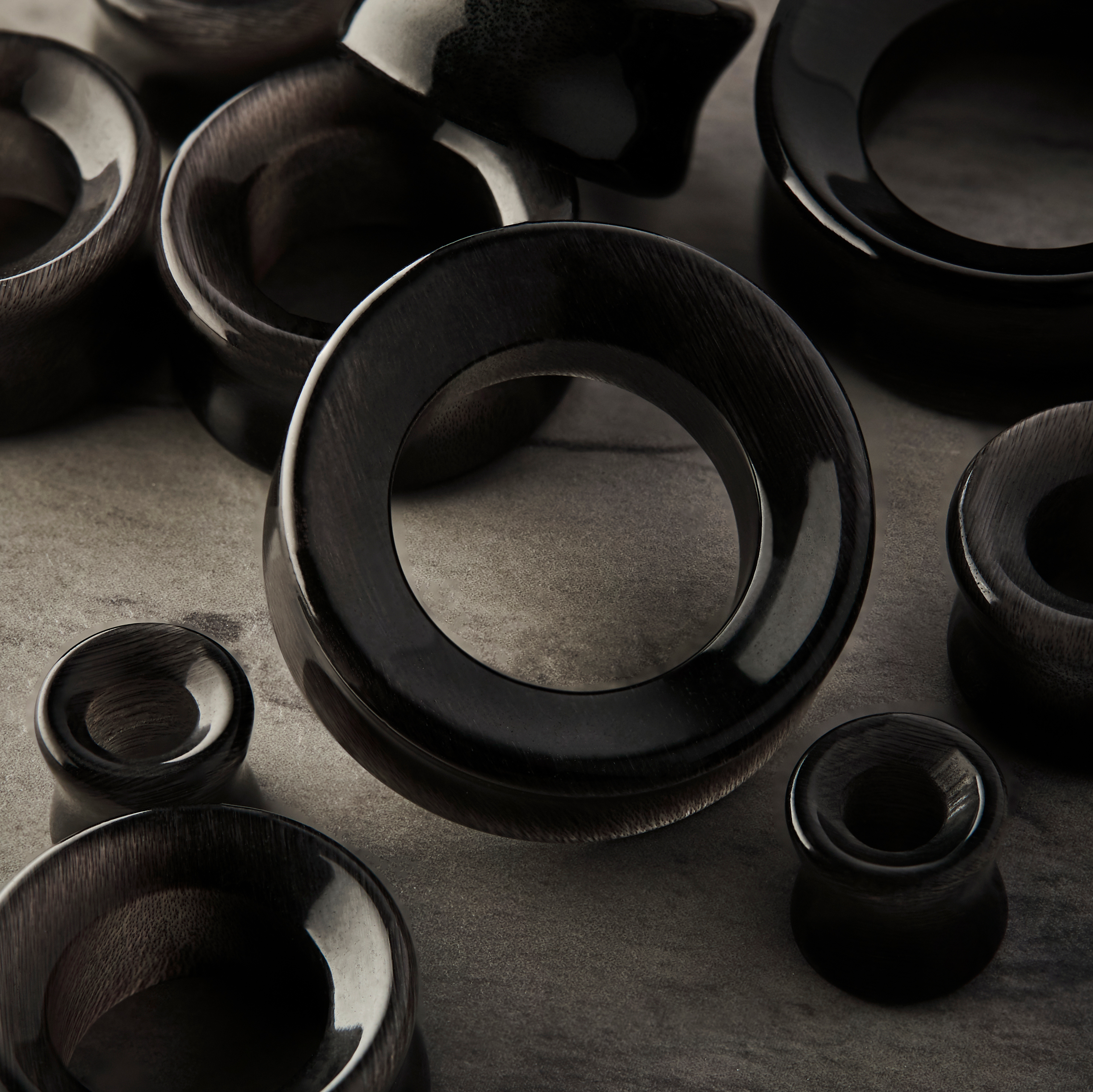 classic  Black Cats Eye Glass Ear Tunnel