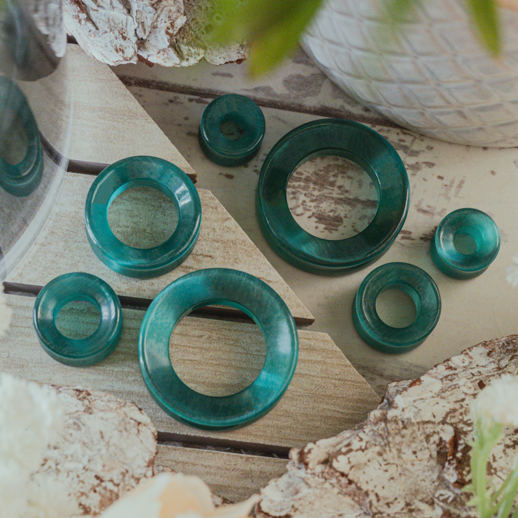 Alternative  Green Cats Eye Glass Ear Tunnel