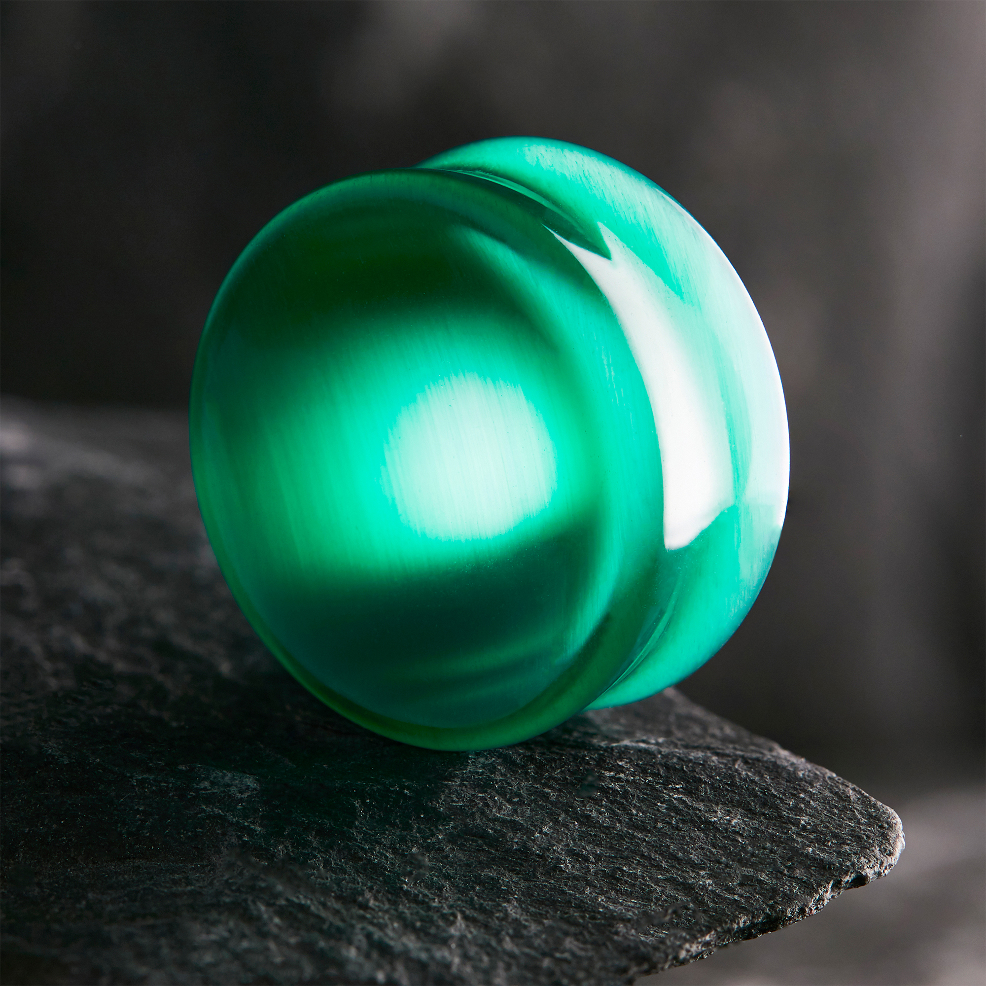 Shiny  Green Cats Eye Glass Plug Stretched Ears Jewellery / Gauge