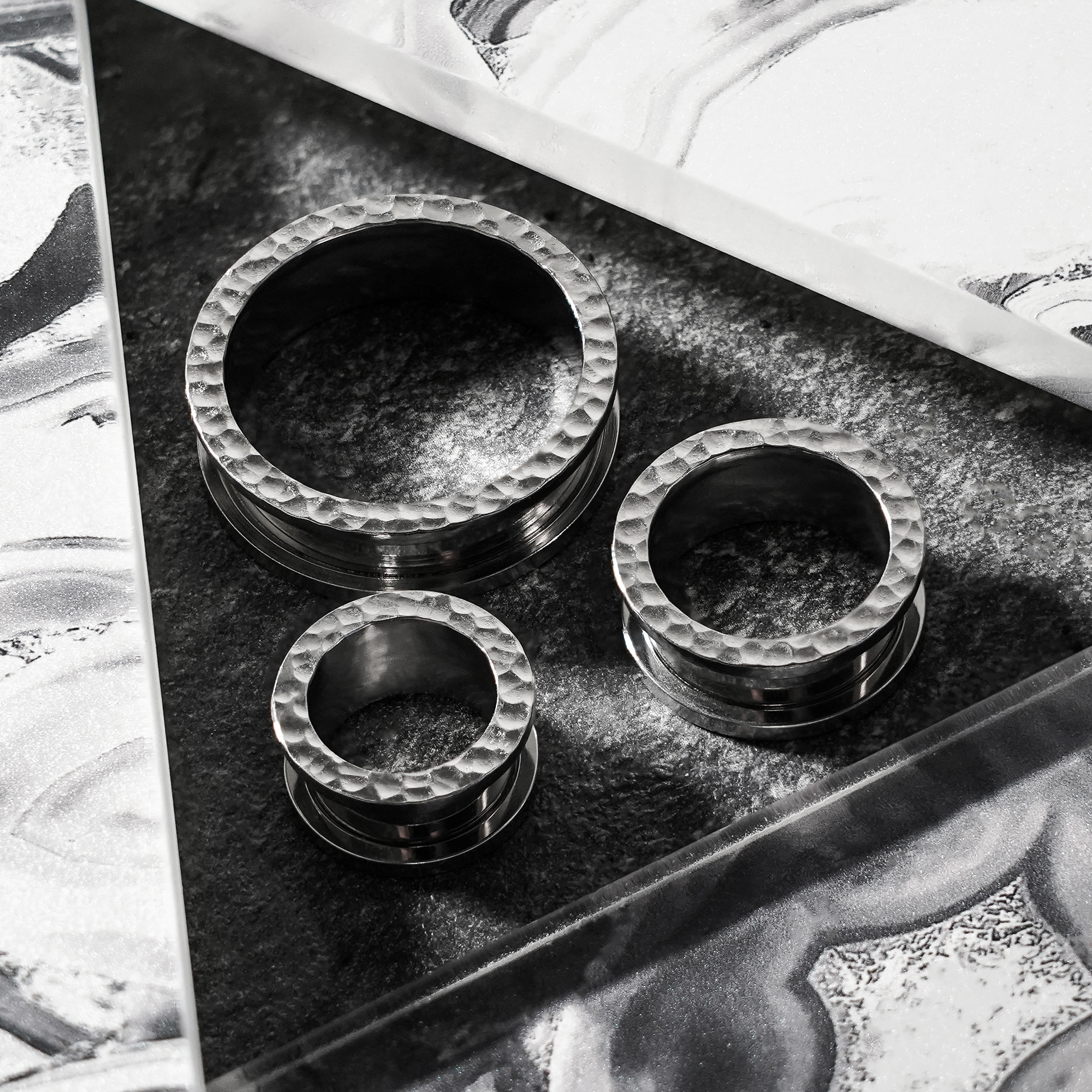 Emo  Hammered Silver Screwback Stainless Steel Tunnel