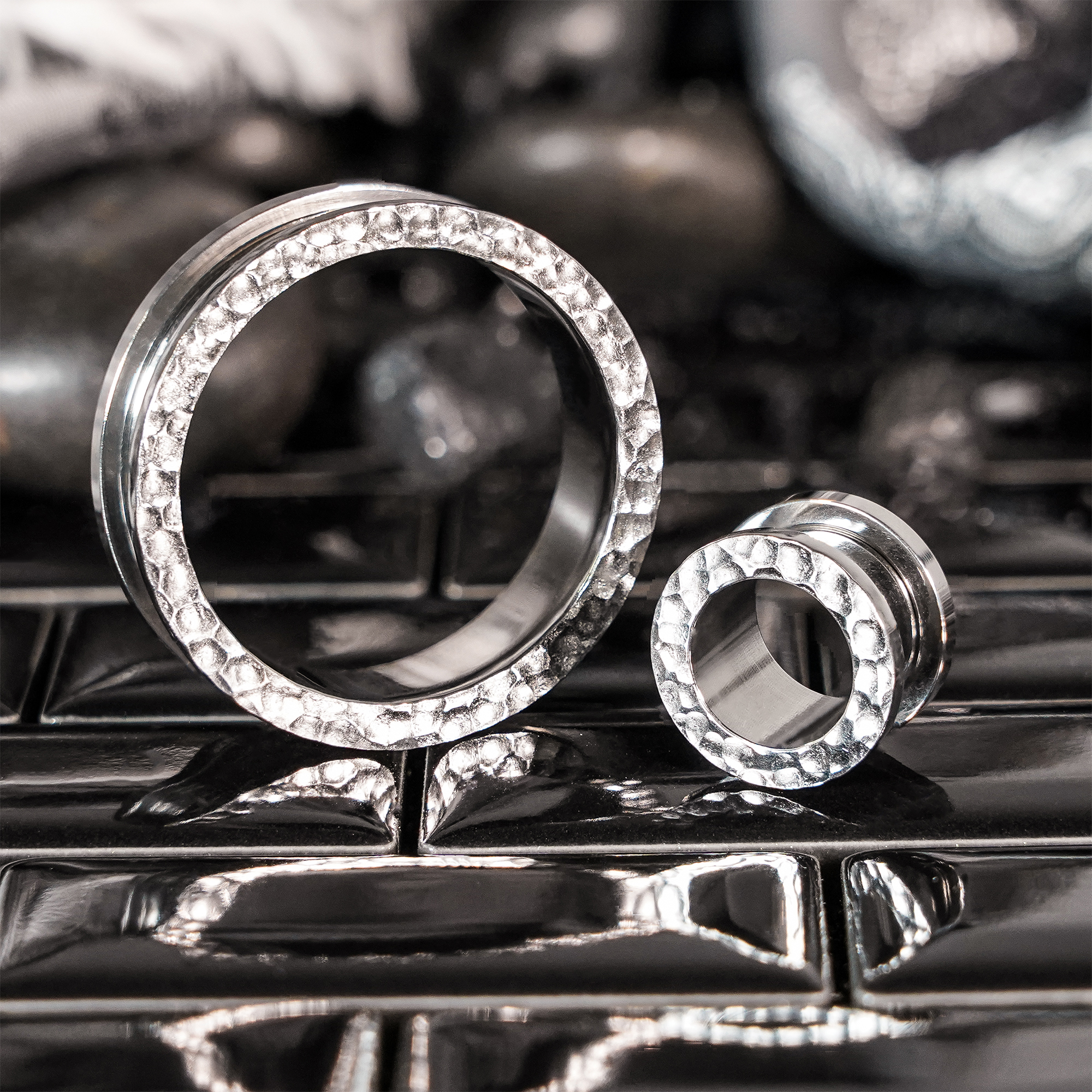 Cute  Hammered Silver Screwback Stainless Steel Tunnel