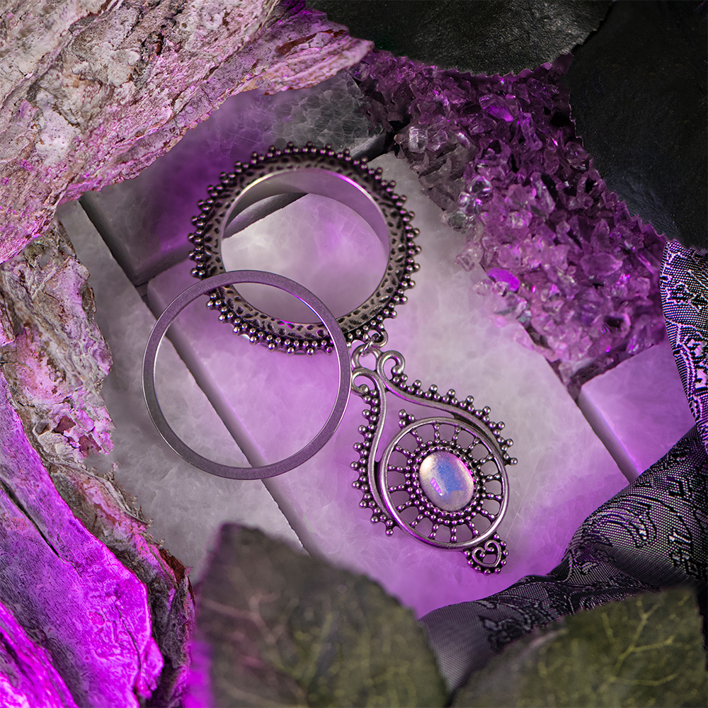 Verzierter Opal- und Silver Dangle Plug / Tunnel / gauge