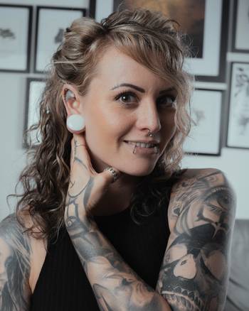 Girl wearing cute White Single Flare Glass Plug / Gauge