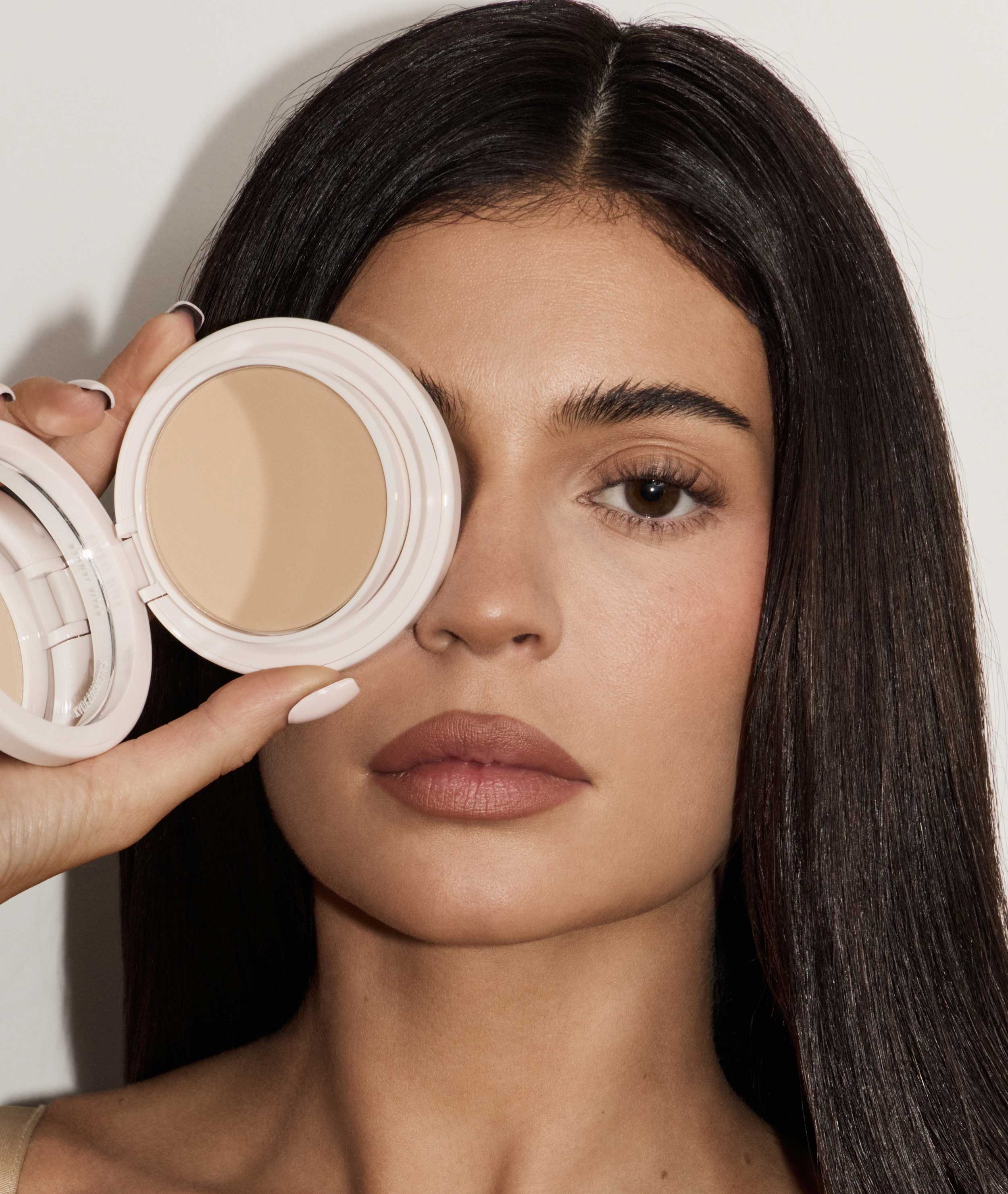 Natural Blur Powder Foundation Collection | Kylie Cosmetics by
