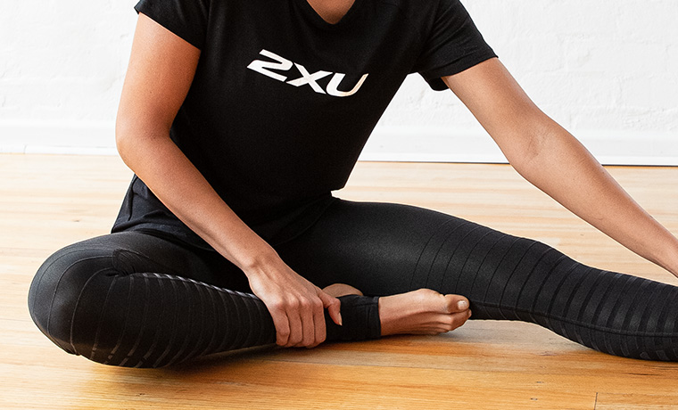 Power Your Pace: Elevate every mile with 2XU's Light Speed Compression  Tights. Experience the next-level Muscle Containment Stamping (MCS