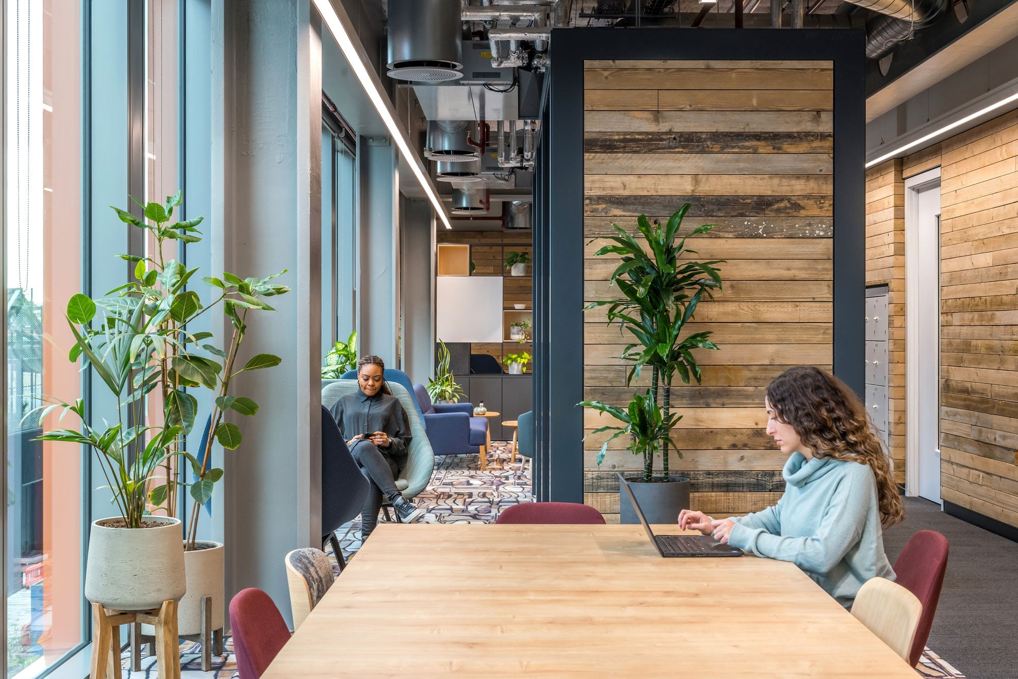 Designer Barclave Award-winning inclusive office design | Barclays | Motionspot