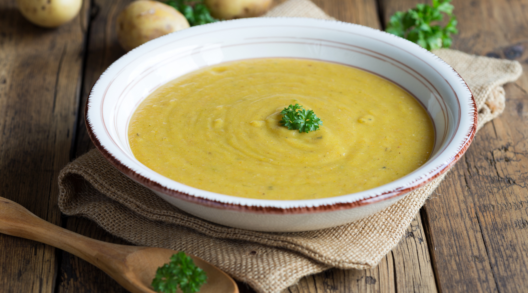 EASY CHEEZY VEGAN POTATO SOUP