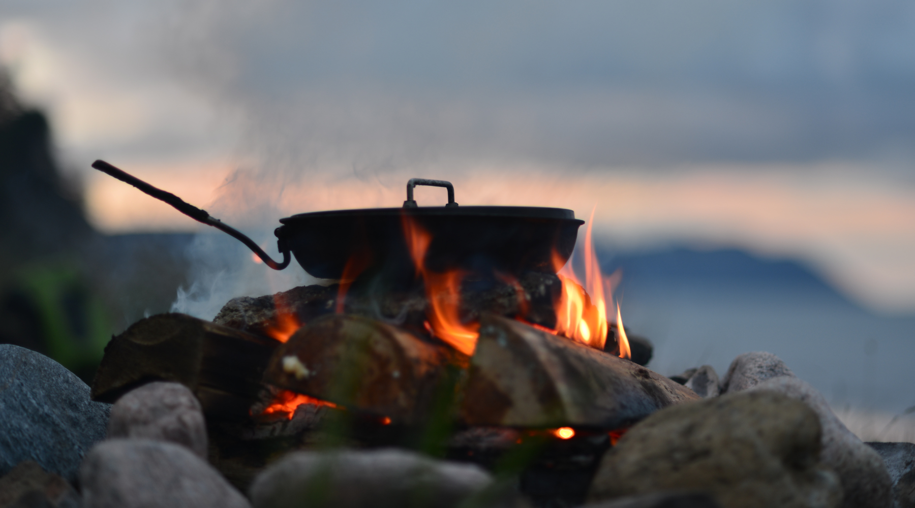 EASY CAMPING MEALS FOR THE FAMILY, WITH TIPS AND IDEAS