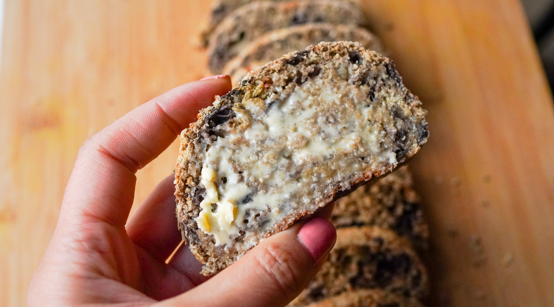 GLUTEN-FREE PSYLLIUM HUSK BREAD