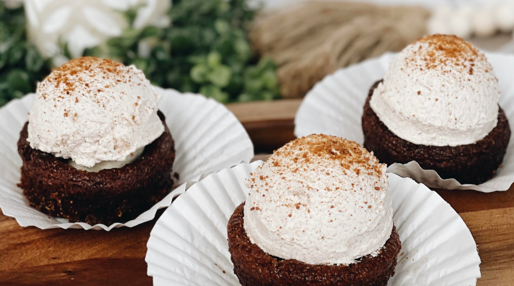 CINNAMON NUTMEG CUPCAKES