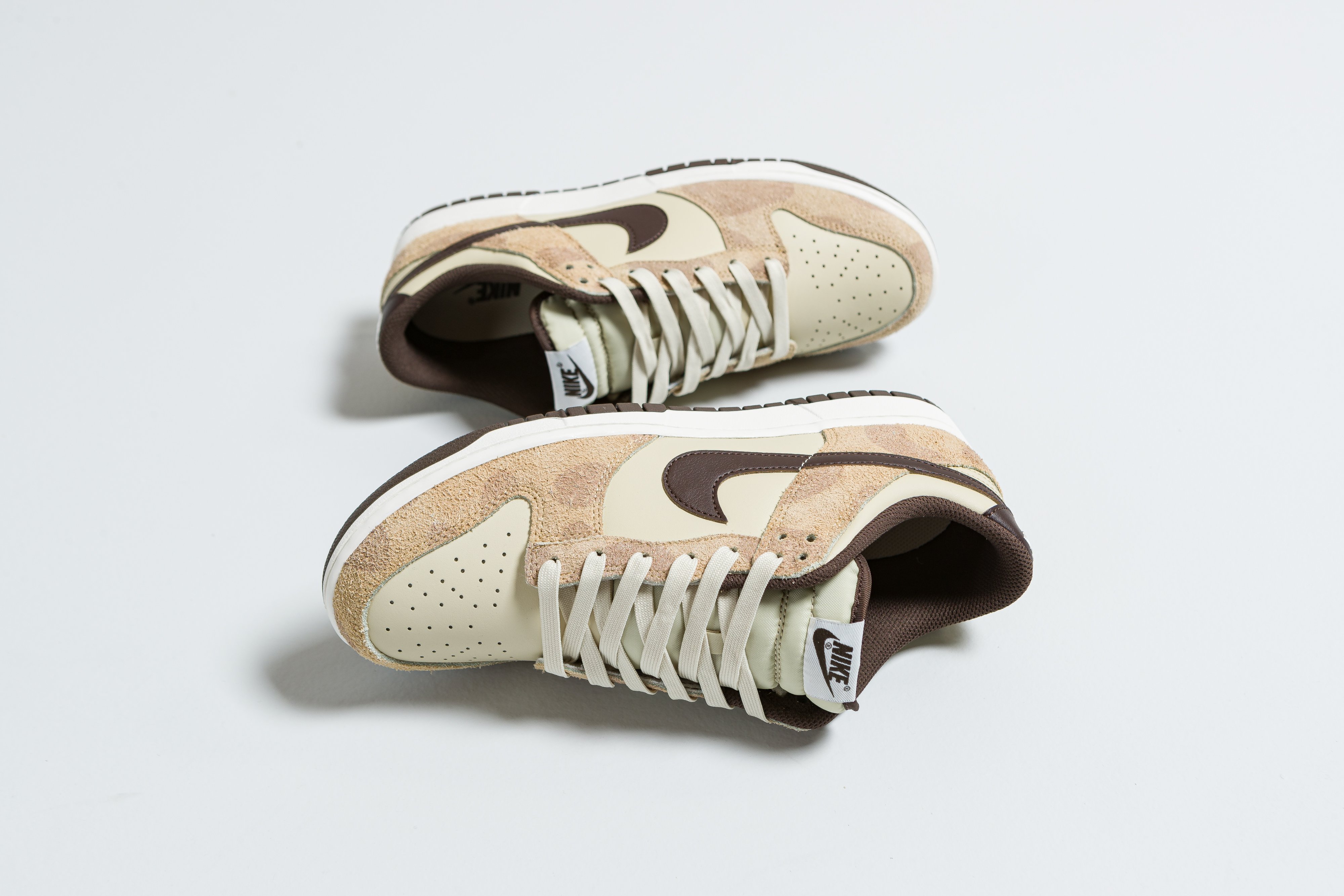 Nike - Dunk Low Retro PRM - Beach/Baroque Brown-Canvas-Sail - UP THERE