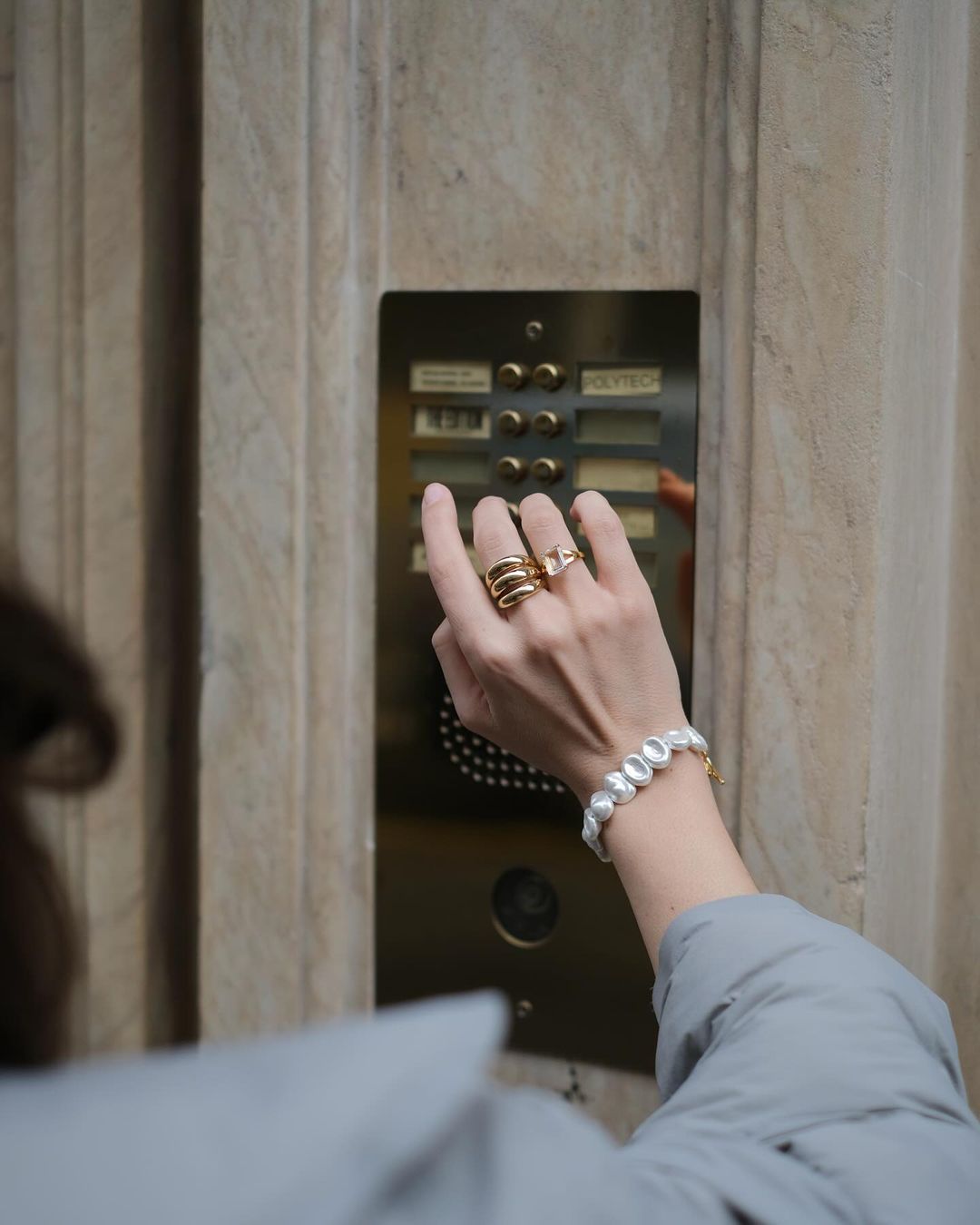 Statement Hands